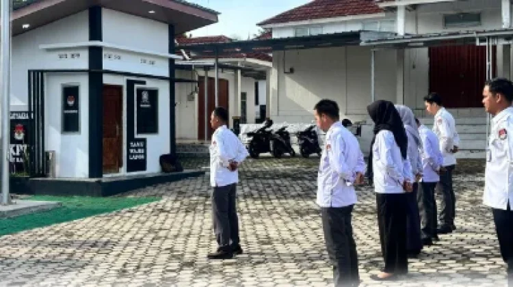KPU Way Kanan Tekankan Disiplin dan Integritas Seluruh Pegawai