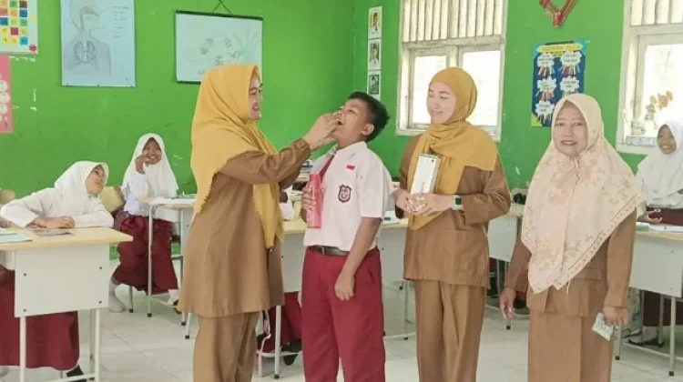 POPM Cacingan Sasar Siswa SDN 02 Way Tuba