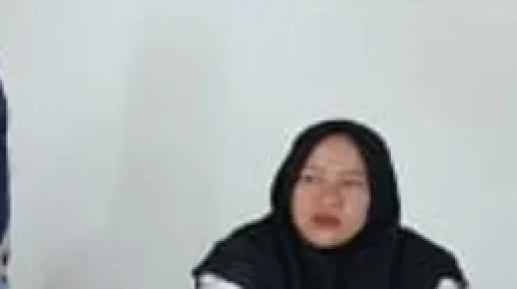 Siti Alfiyah Dampingi Jemaah Haji Way Kanan sebagai PHD