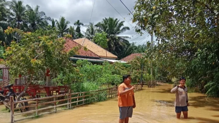 Banjir Rendam Tiga Kampung di Way Kanan