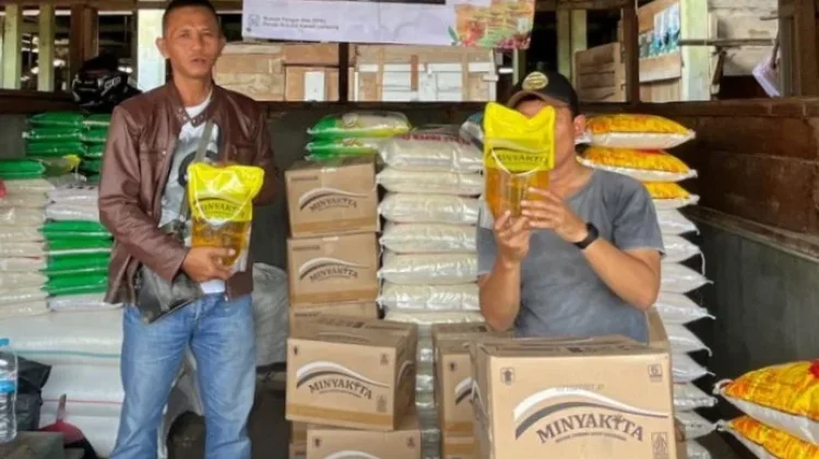 Jaga Stabilitas Pasokan, Bulog Lampung Utara Salurkan Minyakita
