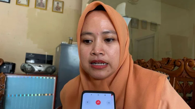 Dua Tantangan Besar Pengrajin Perempuan Way Kanan