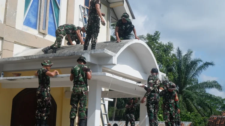 TNI Perkuat Toleransi Lewat Renovasi Gereja di Way Kanan