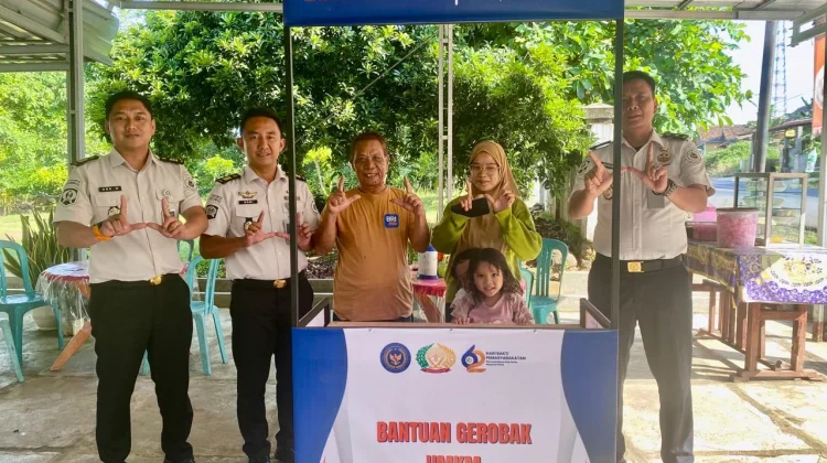 Lapas Way Kanan Salurkan Gerobak Gratis untuk UMKM Keluarga Warga Binaan