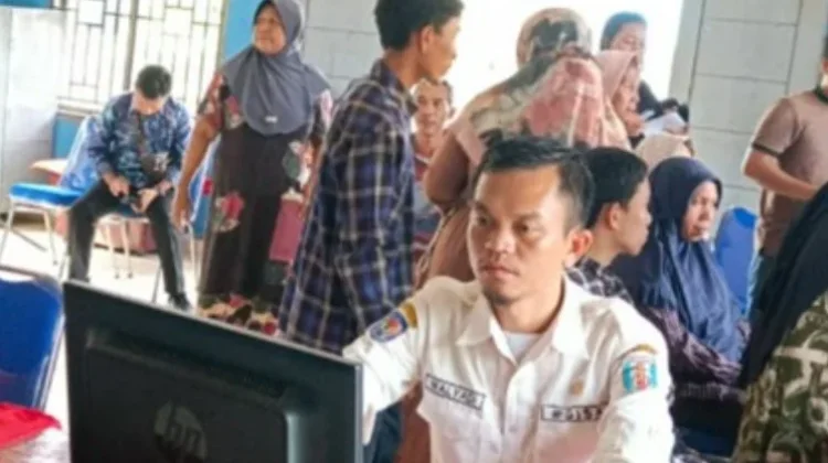 Perluas Akses Layanan, Disdukcapil Way Kanan Lakukan Pelayanan Jemput Bola