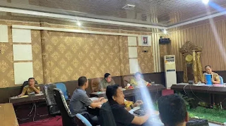 DPRD Way Kanan Bahas Persoalan BBM dan Layanan Publik