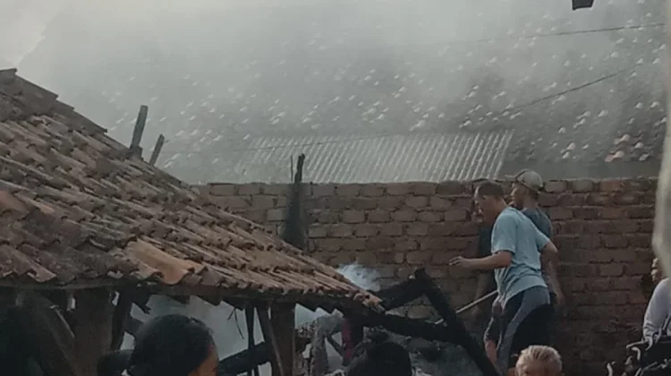 Kebakaran di Tiuh Balak Pasar Menelan Satu Korban