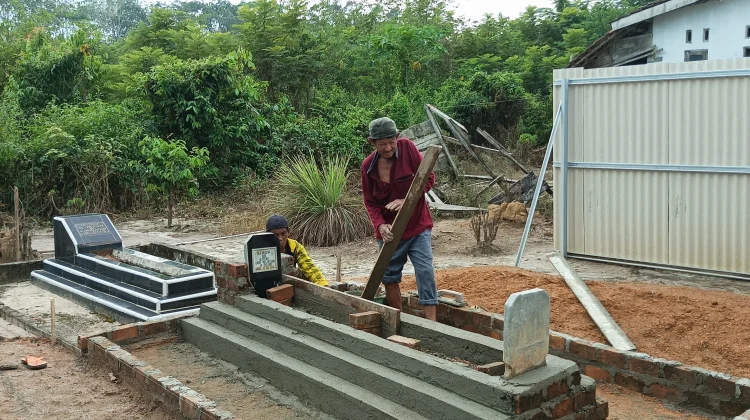 Tradisi Membangun Kijing Makam