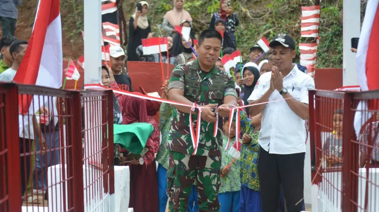 Warga Air Ringkih Kini Miliki Jembatan Penyeberangan Layak