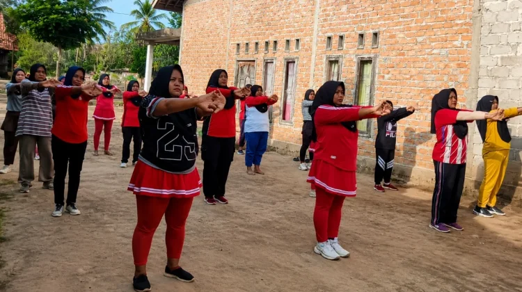 Puskesmas Negeri Agung Gelar Senam Prolanis di Kampung Gedung Menang