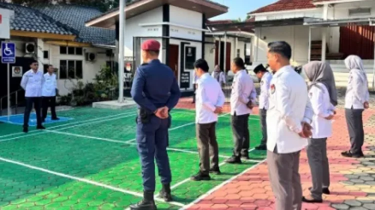 KPU Way Kanan Tekankan Disiplin dan Integritas lewat Apel Rutin