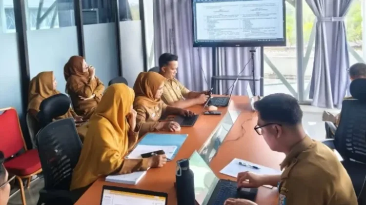 Bagian Hukum Way Kanan Bahas Penerjemahan Perda Kawasan tanpa Rokok