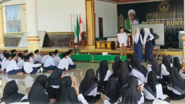 KPU Way Kanan Edukasi Pemilih Pemula di MPLS SMP An-Nashih