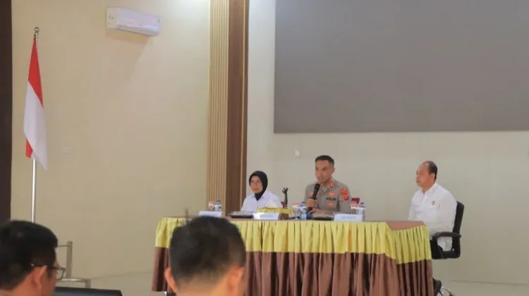 Bidkum Polda Lampung Berikan Penyuluhan Hukum di Metro