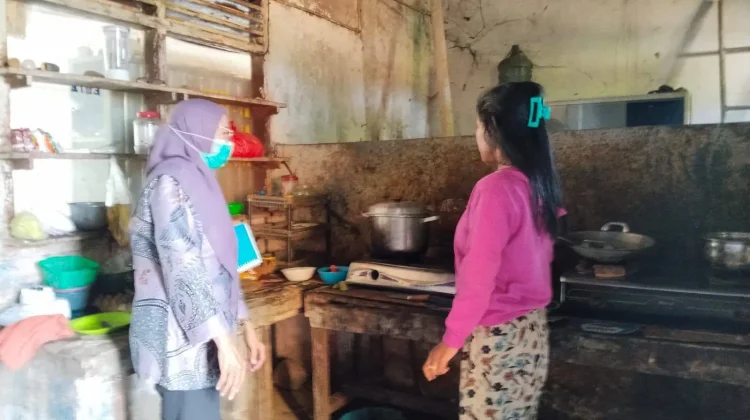 Puskesmas Way Tuba Periksa Sanitasi Rumah Makan Selero Minang