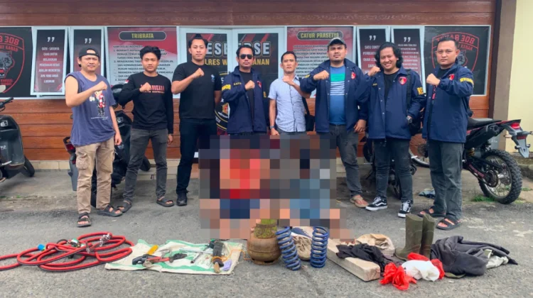Polres Way Kanan Tangkap Dua Pencuri Rel Kereta PT KAI