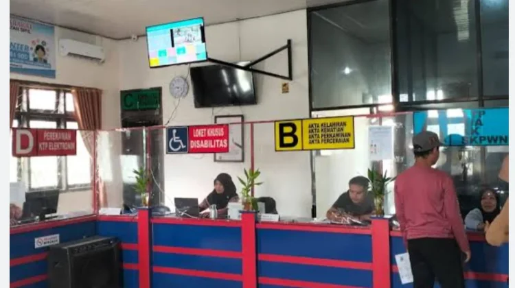 Alat Perekaman e-KTP Tersambar Petir Warga Banjit Diarahkan ke MPP