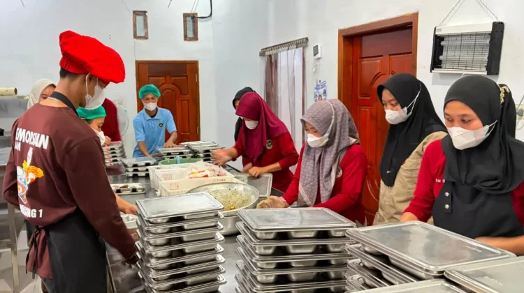 Pengawas Gizi SPPG Pastikan Mutu Makanan Tetap Terjaga