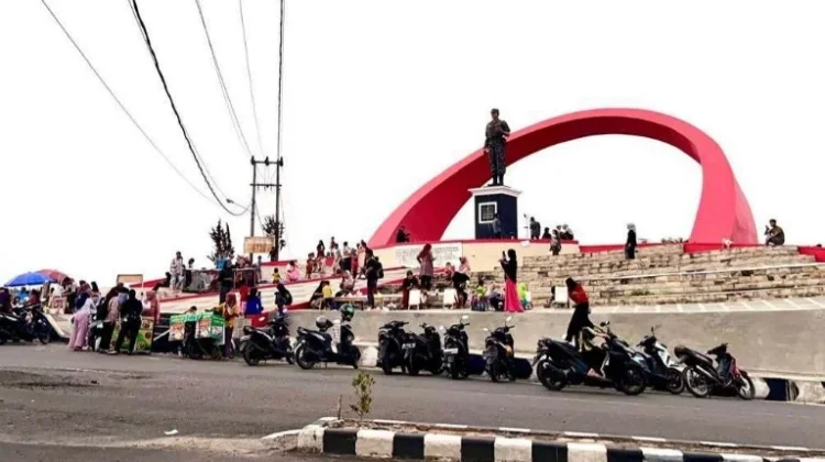 Tugu Musannif Ryacudu Dongkrak Omzet UMKM di Way Kanan