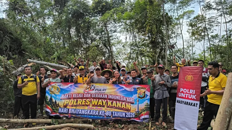 Polsek Baradatu Gelar Bakti Religi di TPU Gedung Rejo