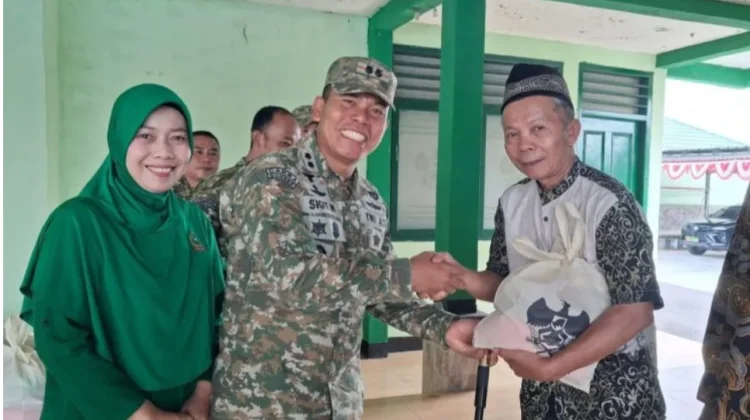 Kodim 0427 Way Kanan Beri Layanan Kesehatan Gratis untuk Warga