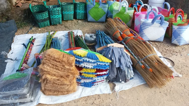 Peralatan Rumah Tangga Tradisional Tetap Diminati Masyarakat