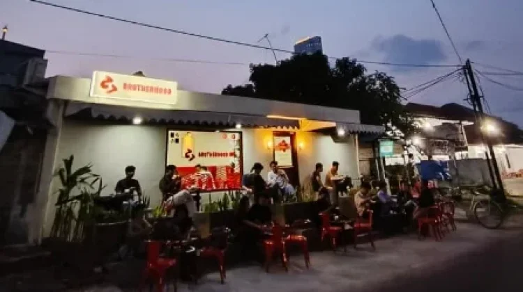 Berawal dari Mimpi, Dua Pemuda Bangun Kafe Brotherhood