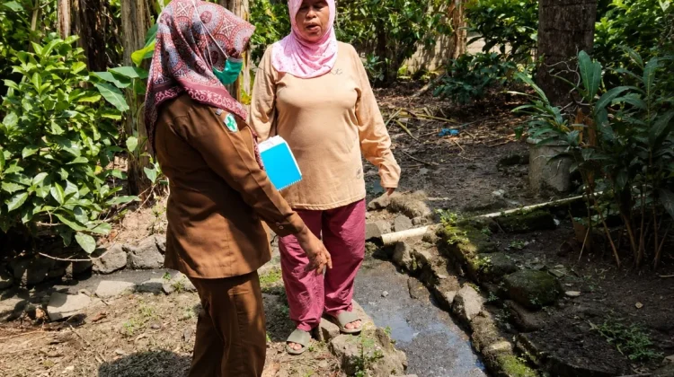 Puskesmas Way Tuba Inspeksi Kesehatan Lingkungan di Industri Rumah Tangga