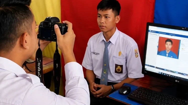 Diskdukcapil Way Kanan Gelar Pelayanan di SMKN 1 Negeri Agung