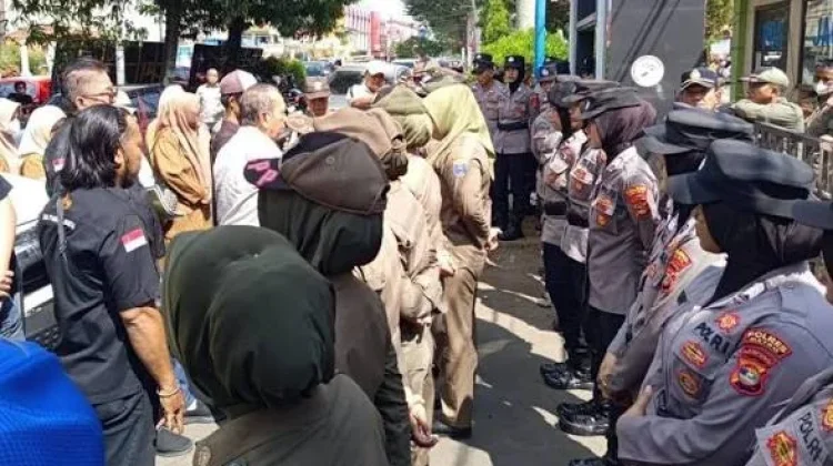 29 Guru Honorer Kota Metro Terhapus dari Dapodik