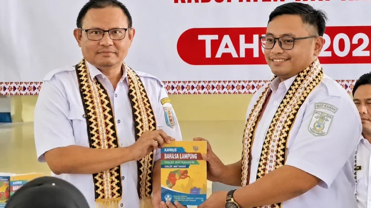 Kamus Bahasa Lampung Dialek Way Kanan Resmi Diluncurkan