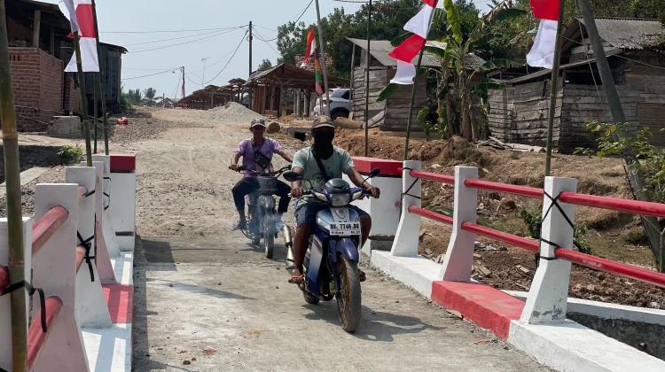 Jembatan Beton Garuda Rampung, Akses Warga di Kampung Serupa Indah Lancar