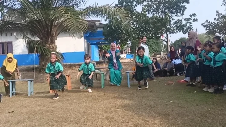 Lomba Tradisional Jadi Cara TK Ceria Harapan Tanamkan Nasionalisme