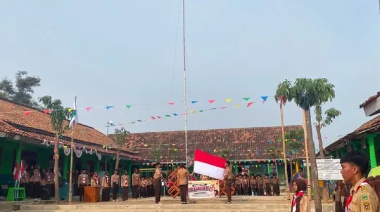 Madrasah Satu Atap Way Kanan Peringati HUT Pramuka ke-65