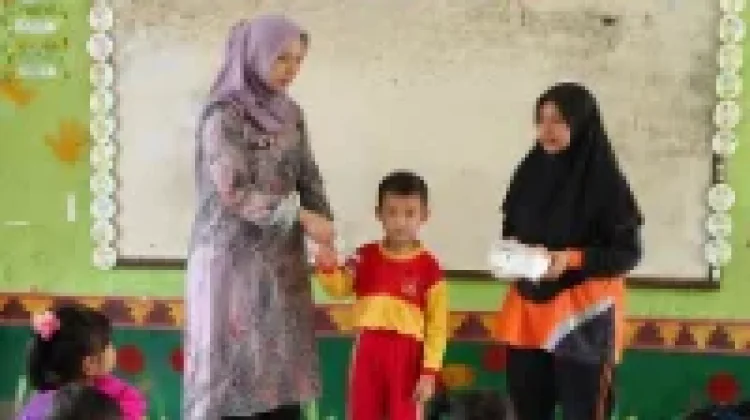 Puskesmas Way Tuba Gelar POPM Kecacingan bagi Anak PAUD