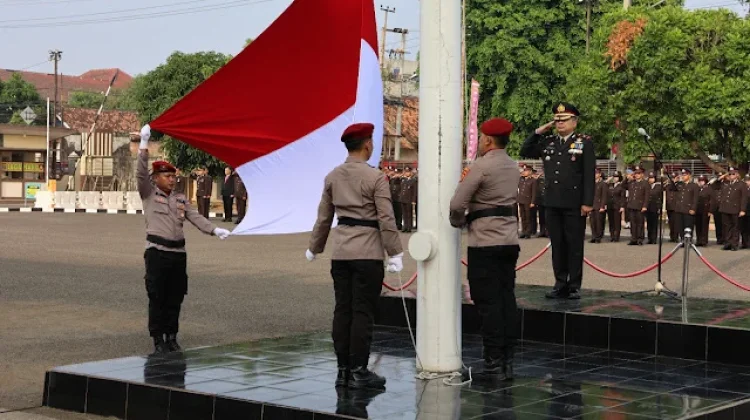 Polres Metro Gelar Upacara HUT RI