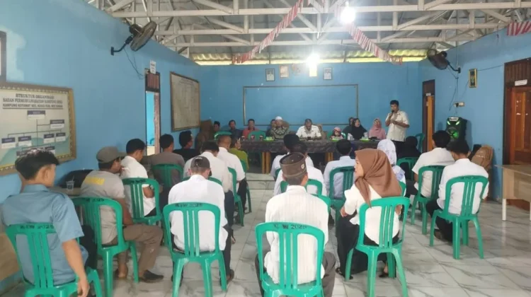Kampung Kotaway Salurkan Insentif Guru Ngaji dan Bantuan Langsung Tunai