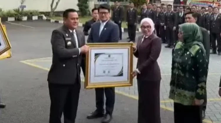 Way Kanan Raih Dua Penghargaan Bidang Hukum dari BPHN