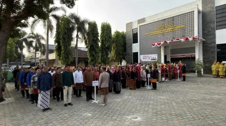 Kemenag Metro Gelar Upacara HUT ke-81 RI