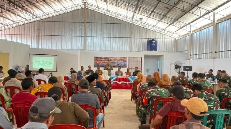 Tim Mabes TNI Turun Langsung Edukasi Warga Way Kanan Terkait Bahaya Karhutla