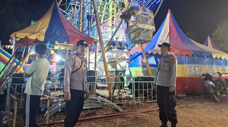 Personel Polsek Kasui Amankan Kegiatan Pasar Malam