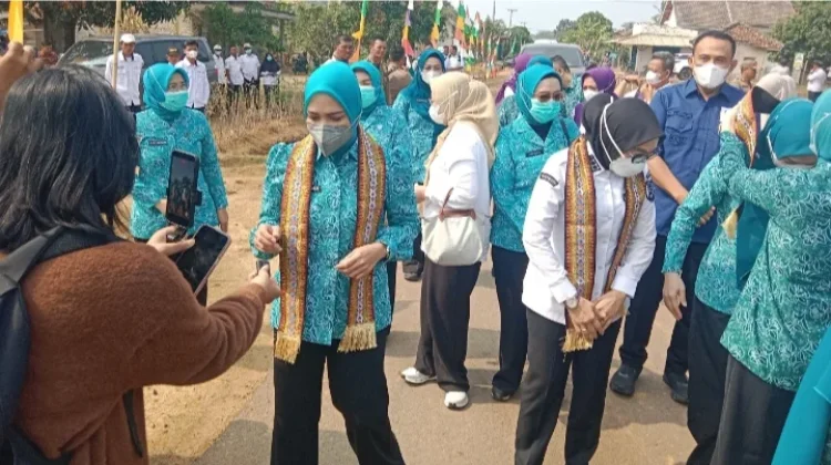 Pemkab Way Kanan-TP PKK Lampung Canangkan Desa TAPIS