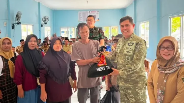 Edukasi Karhutla, Tim Satgas Mabes TNI