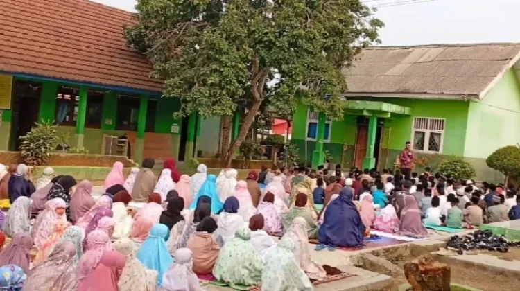 Siswa SDN 1 Banjit Gelar Salat Istisqa Mohon Hujan