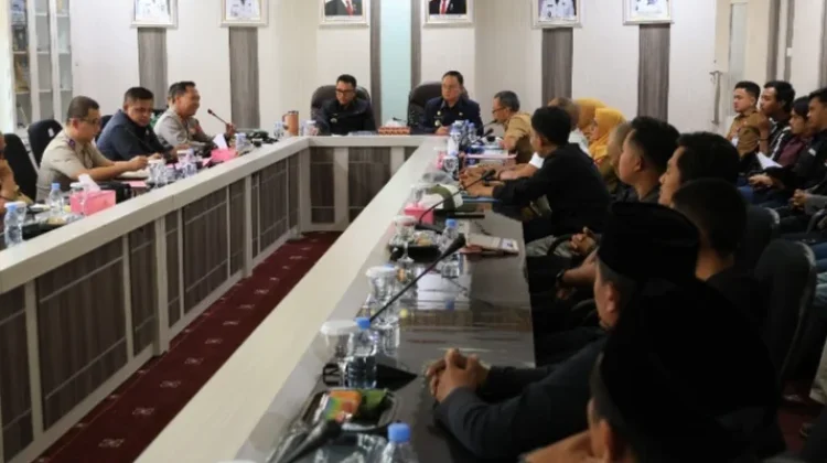 Pemkab Lambar Perjuangkan Sertifikat Tanah Sukapura