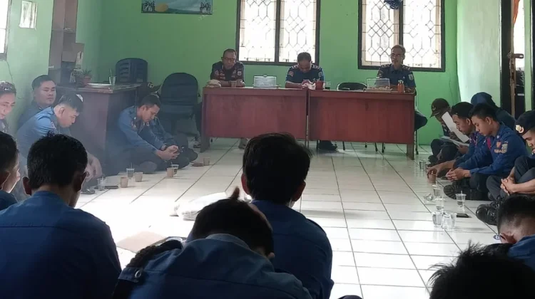 Damkar Way Kanan Perkuat Disiplin Personel dan Sarpras