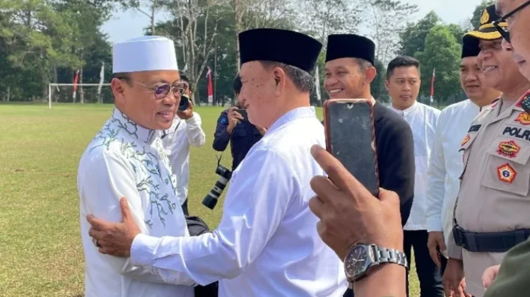 Ustaz Das'ad Latif Isi Pengajian HUT ke-35 Lampung Barat