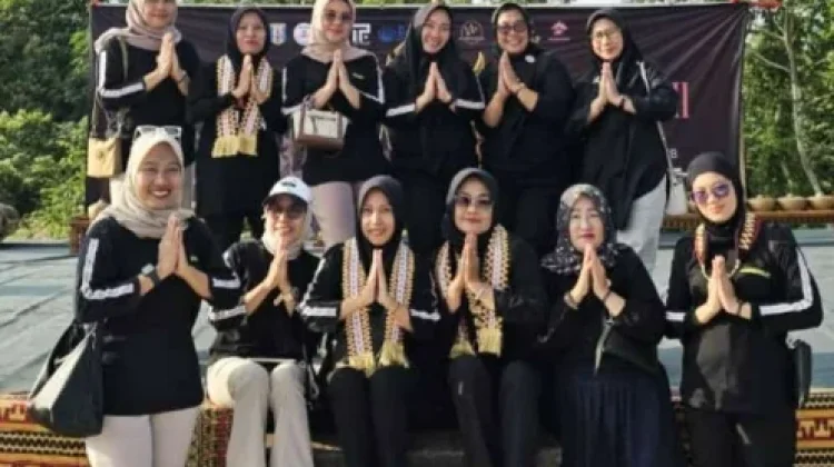 Guru Bahasa Lampung Kenalkan Pisa’an kepada Generasi Muda
