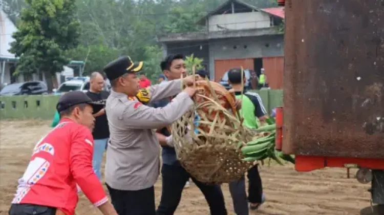 Polres Way Kanan Kurve Bersama di Pasar Negeri Baru