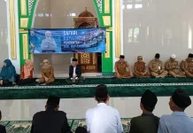 Bupati Ayu Pimpin Safari Ramadan Perdana di Negeri Agung, Serahkan Bantuan Sembako